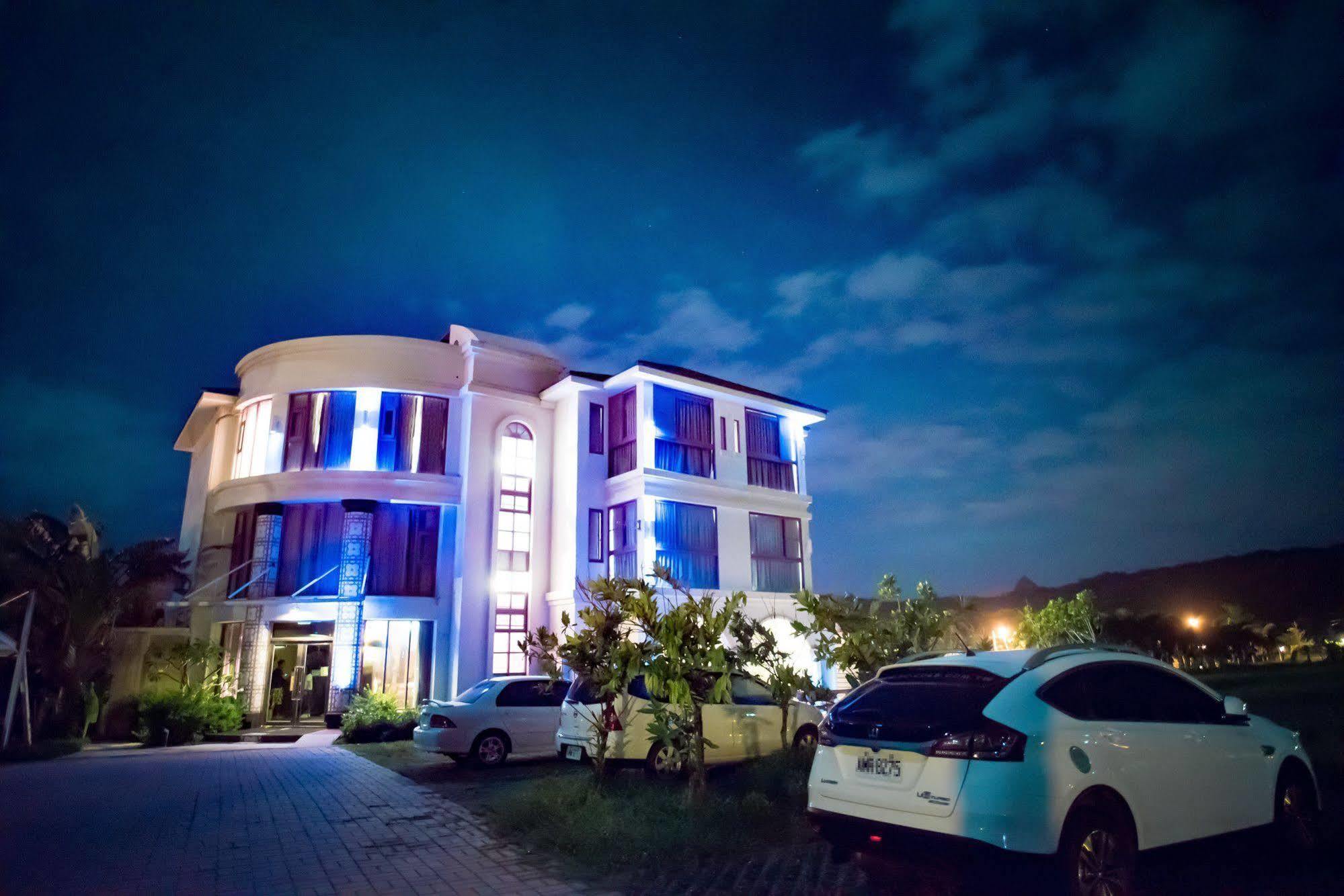 Bed and Breakfast Dufa Luxury Manor Hengchun Old Town Zewnętrze zdjęcie